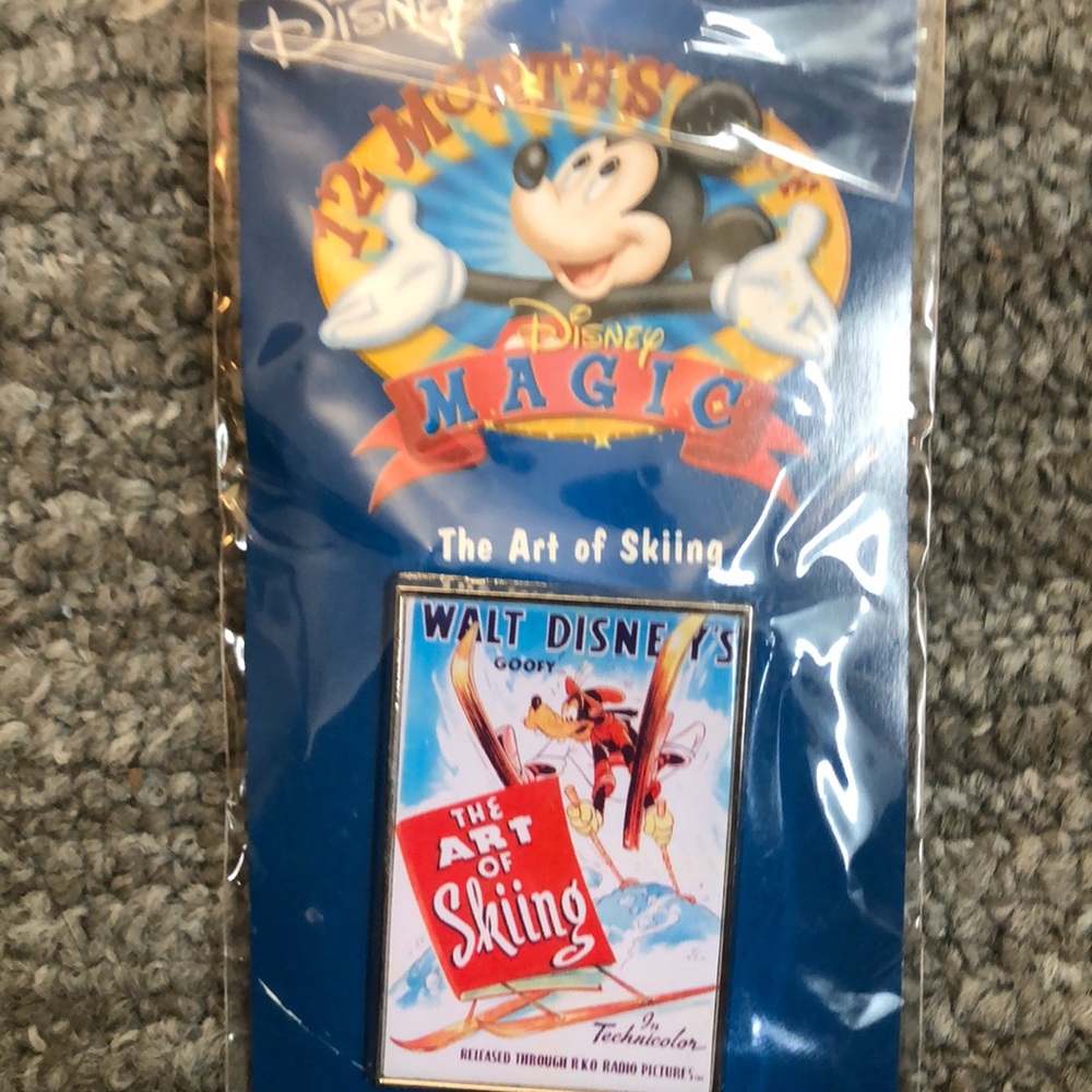 Walt Disney’s “The Art of skiing” Pin